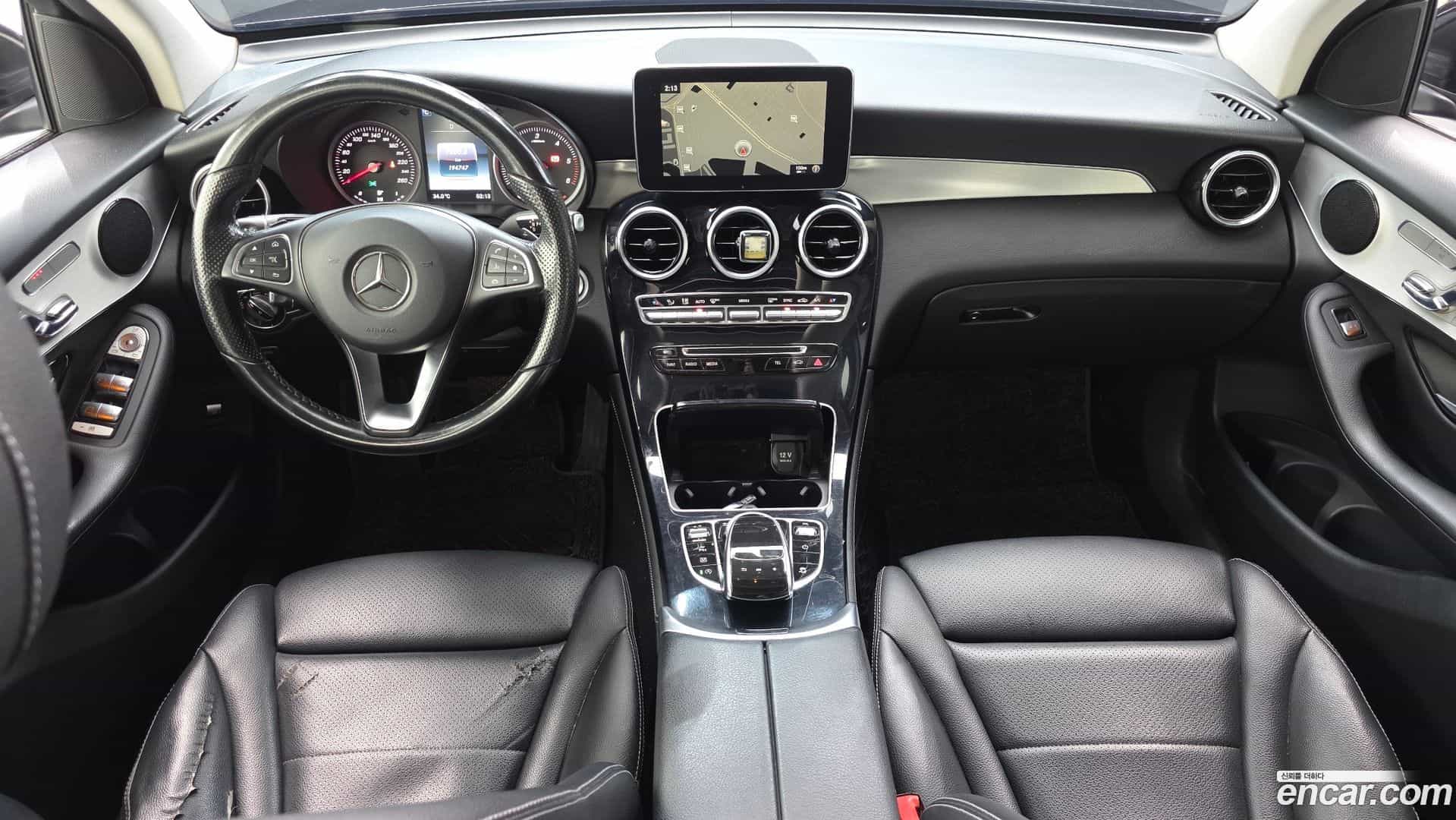 GLC-Class Mercedes-Benz 2016.7-INNER-007