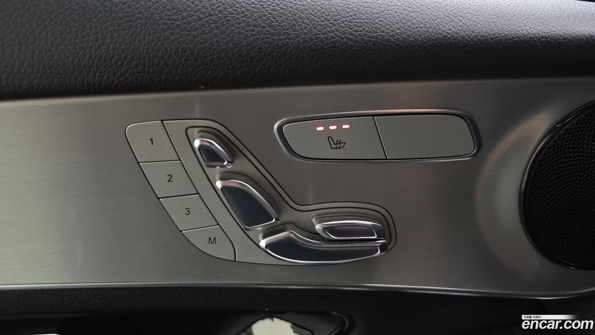 GLC-Class Mercedes-Benz 2016.7-OPTION-018