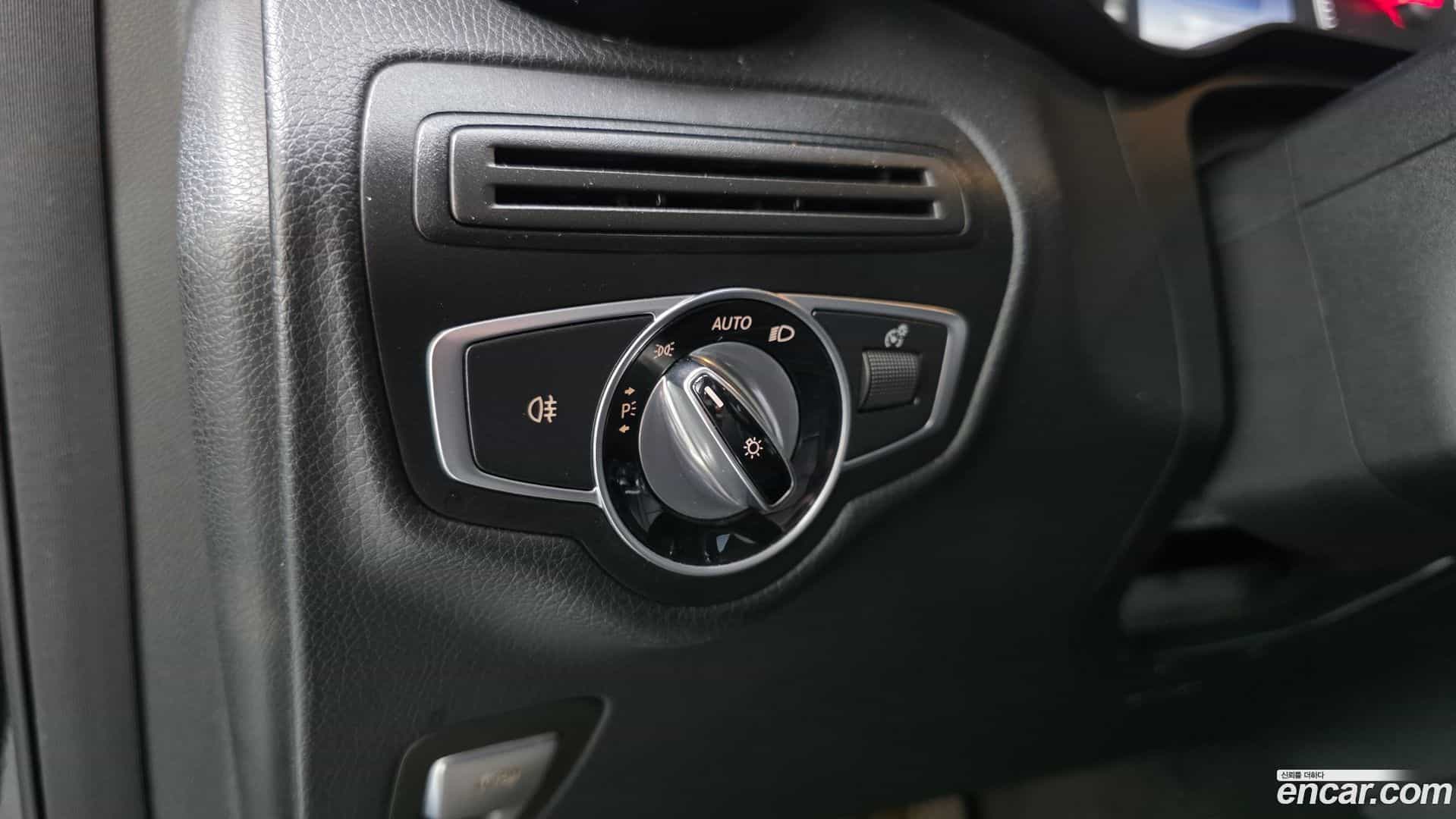 GLC-Class Mercedes-Benz 2016.7-OPTION-019