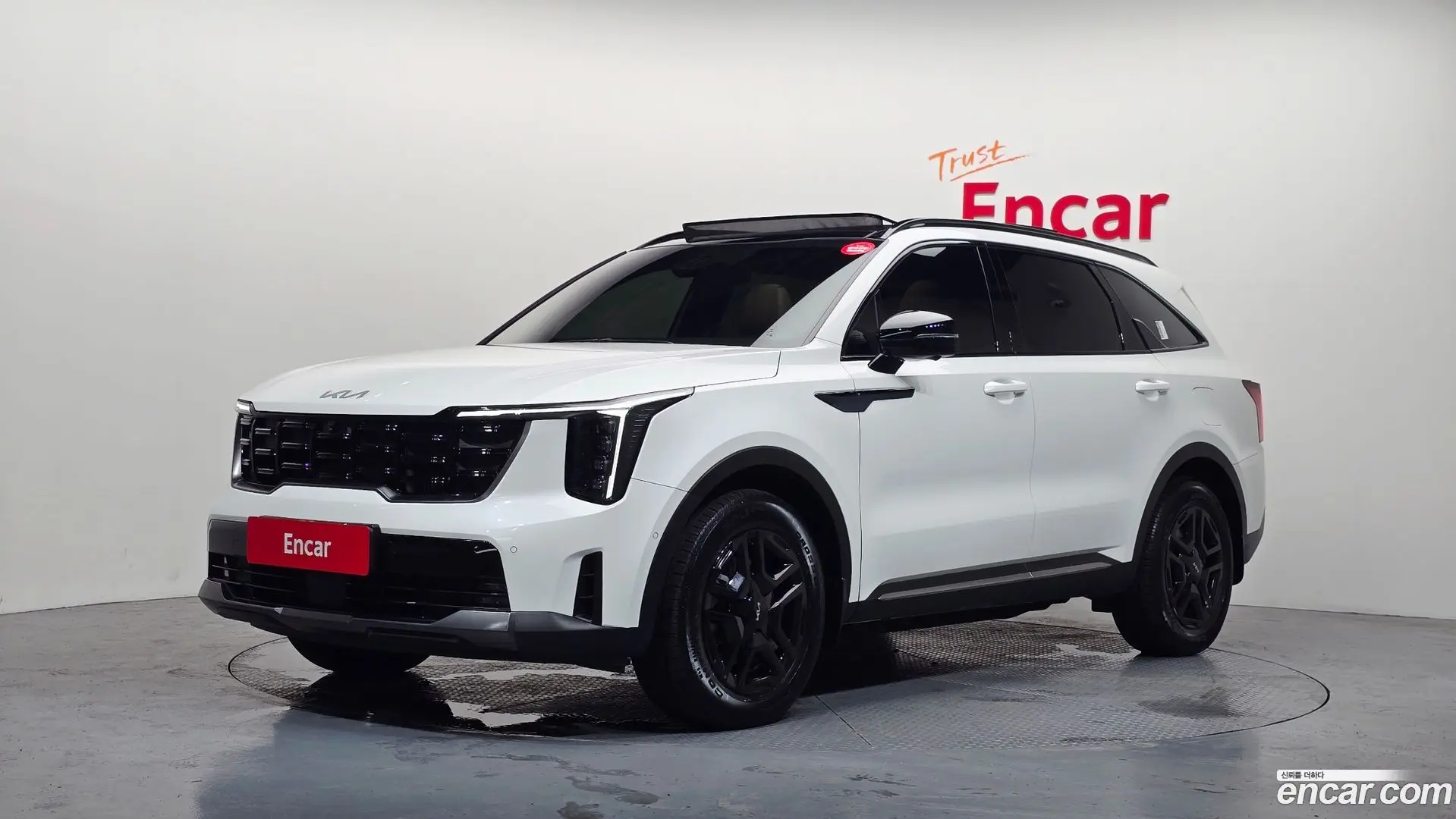 Main__Slider__Photo:Sorento Kia 2024.6-0