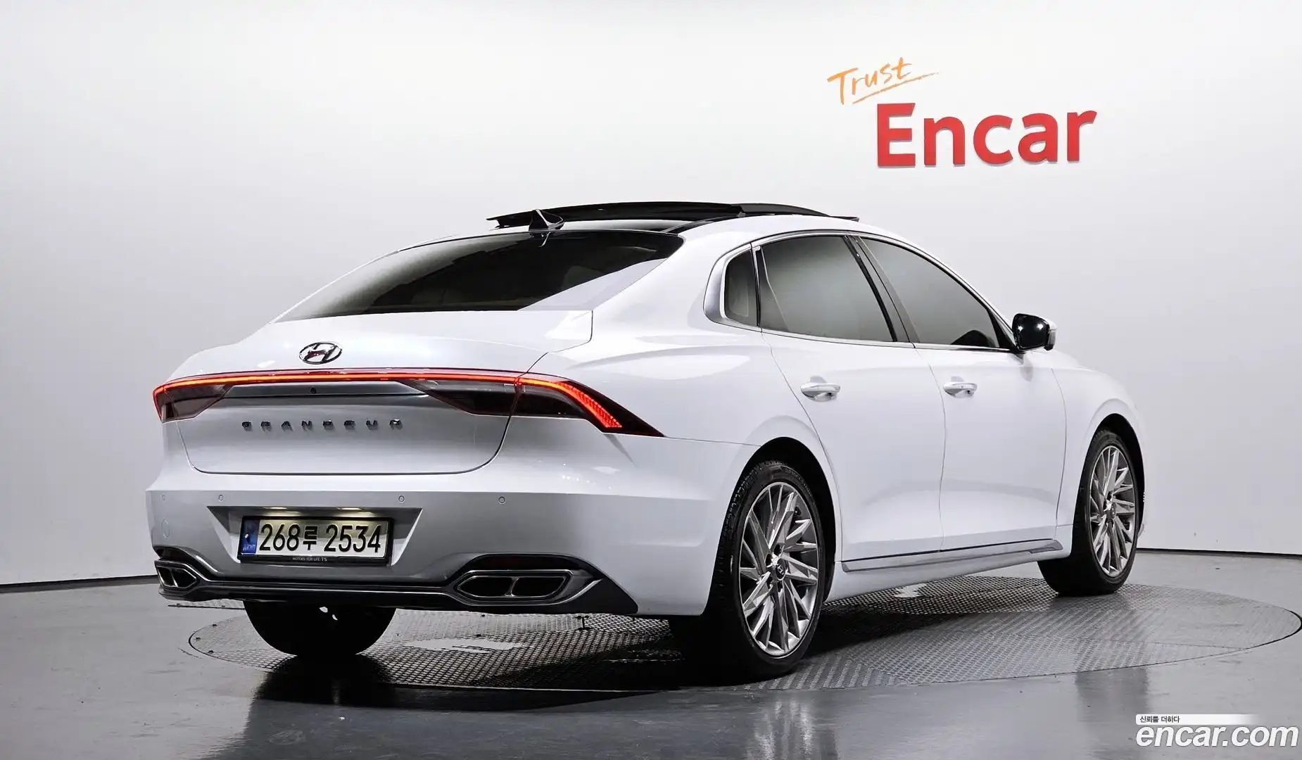 Grandeur Hyundai 2021.1-OUTER-002