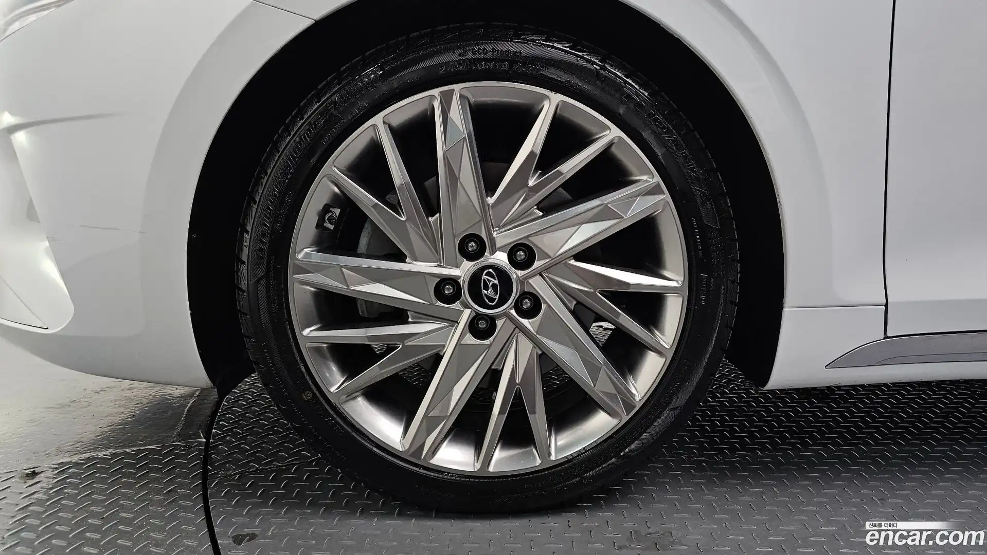 Grandeur Hyundai 2021.1-OUTER-005