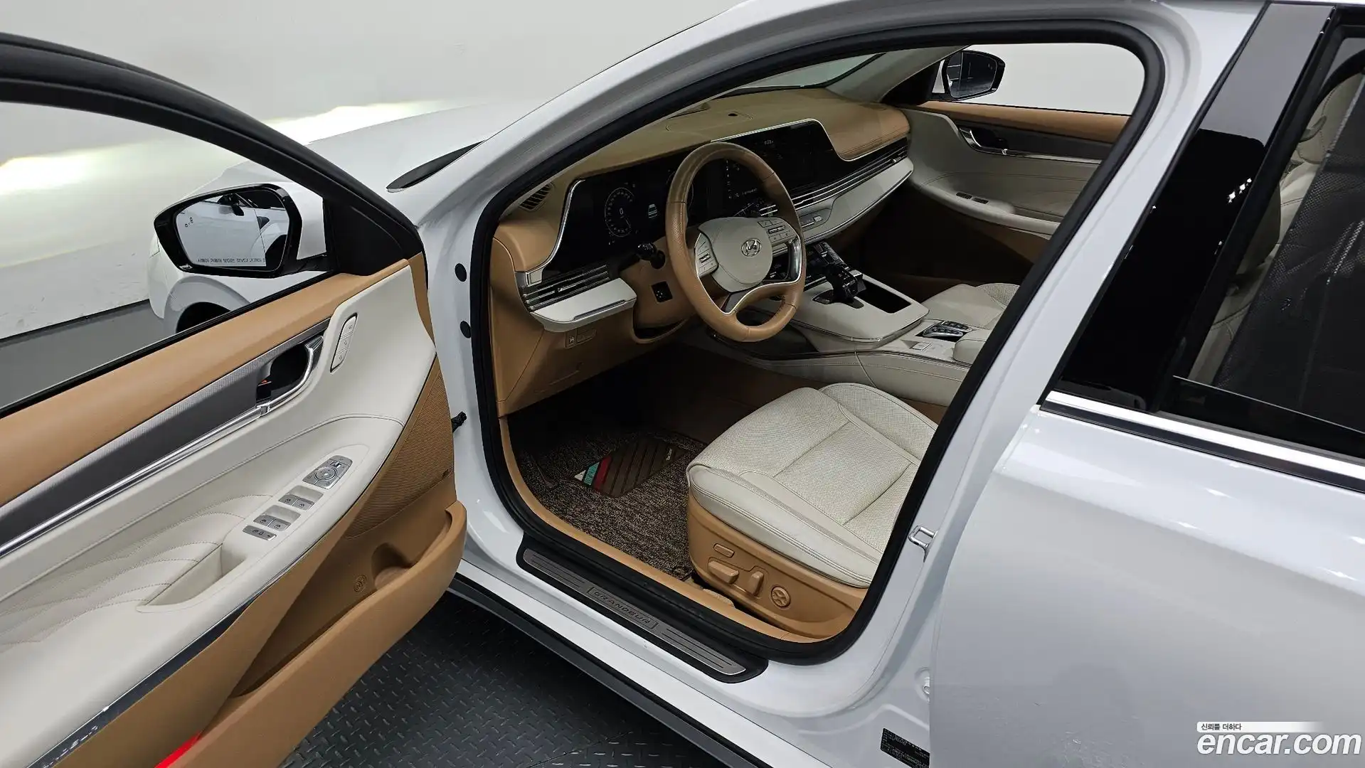 Grandeur Hyundai 2021.1-INNER-010