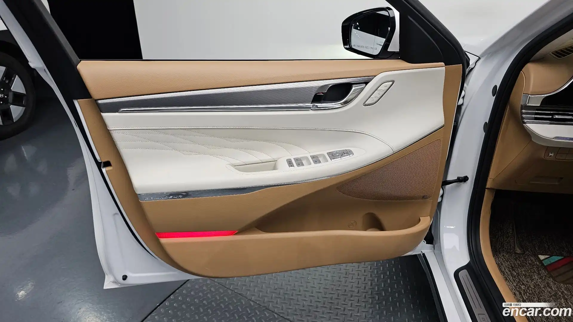 Grandeur Hyundai 2021.1-INNER-034