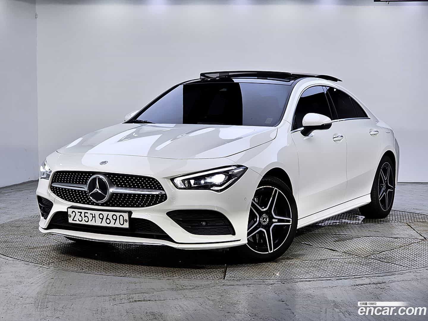 CLA-Class Mercedes-Benz 2020.4-OUTER-001
