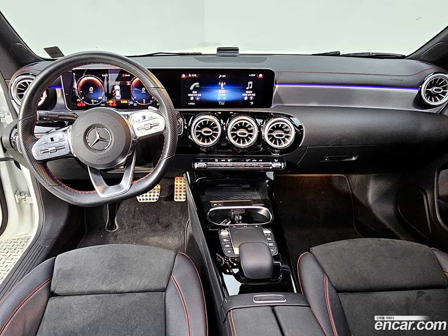 CLA-Class Mercedes-Benz 2020.4-OUTER-005
