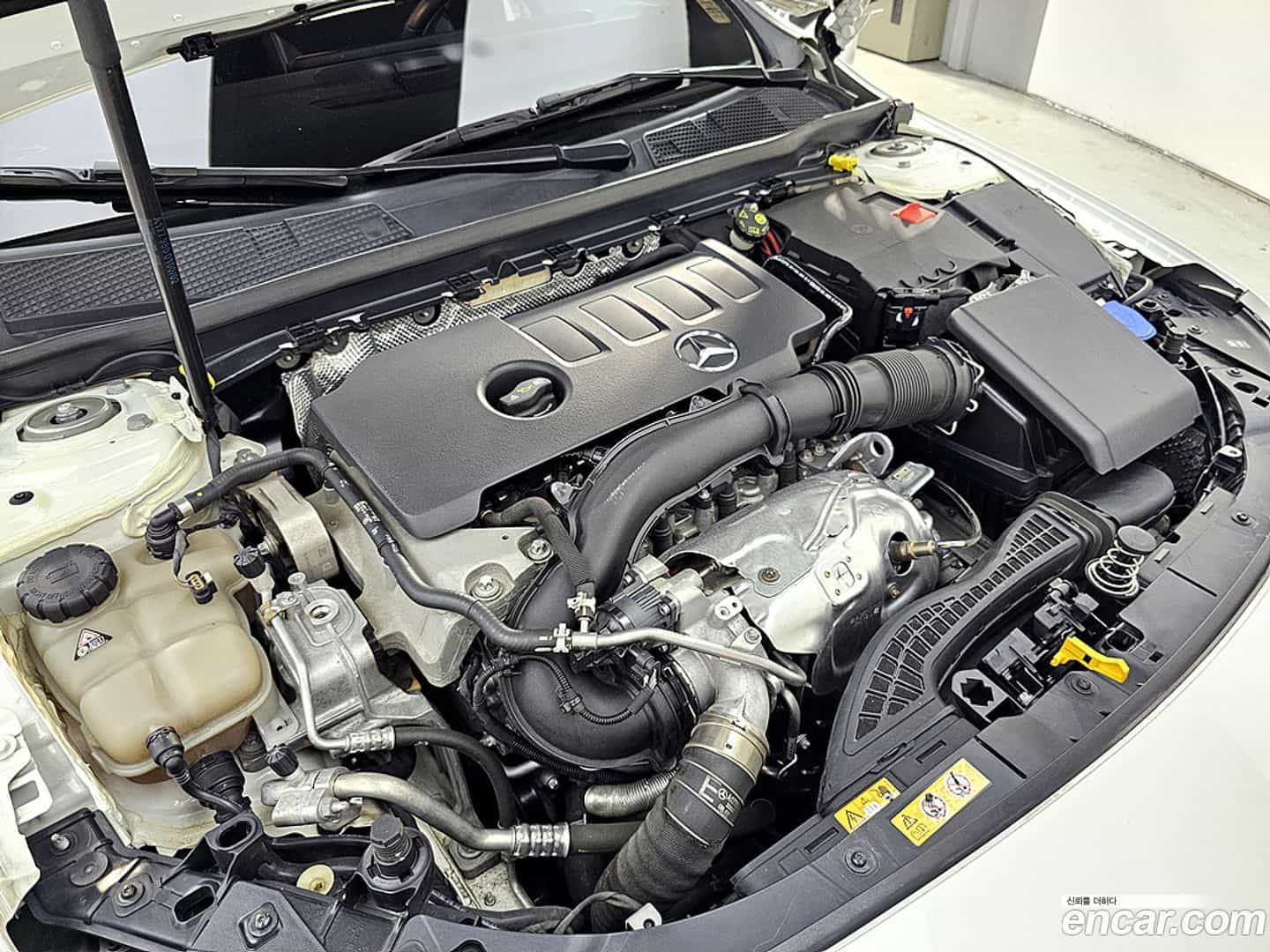 CLA-Class Mercedes-Benz 2020.4-OUTER-006
