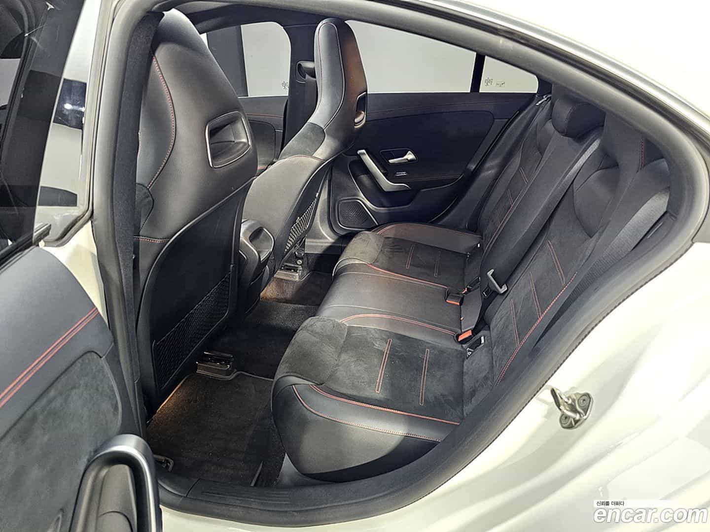 CLA-Class Mercedes-Benz 2020.4-INNER-009
