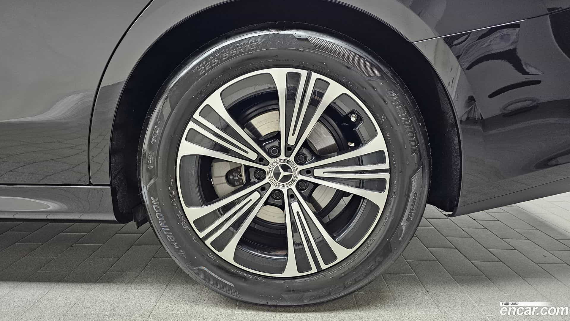 E-Class Mercedes-Benz 2024.11-OUTER-031