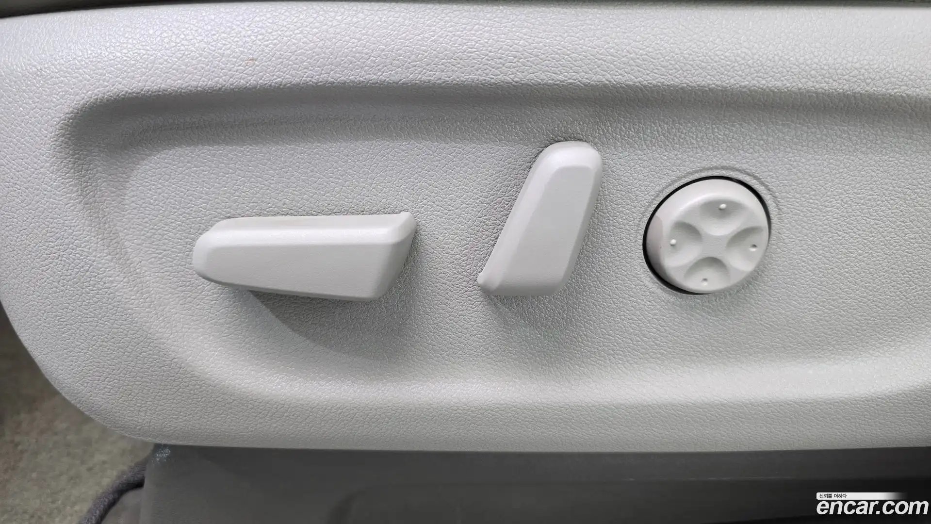 Canival Kia 2018.9-OPTION-044