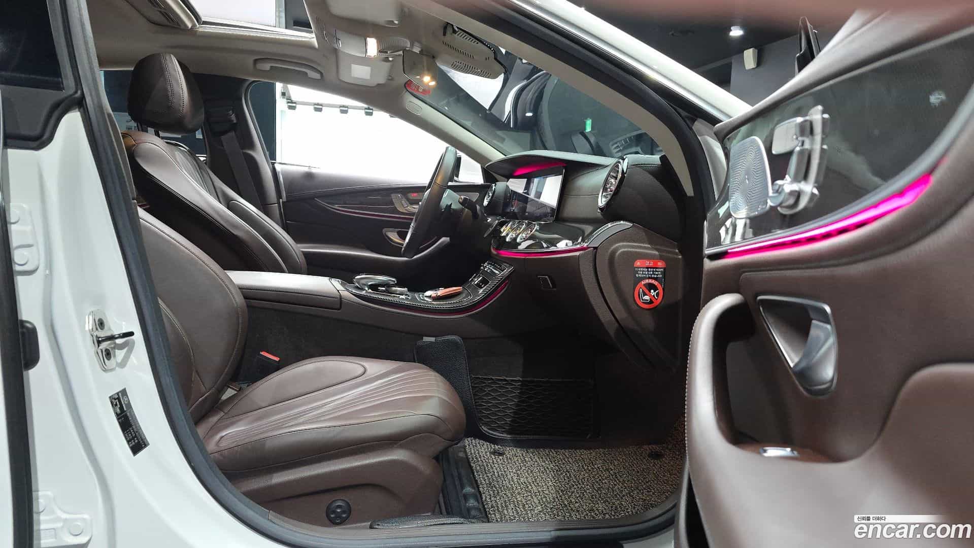 CLS-Class Mercedes-Benz 2020.3-INNER-036