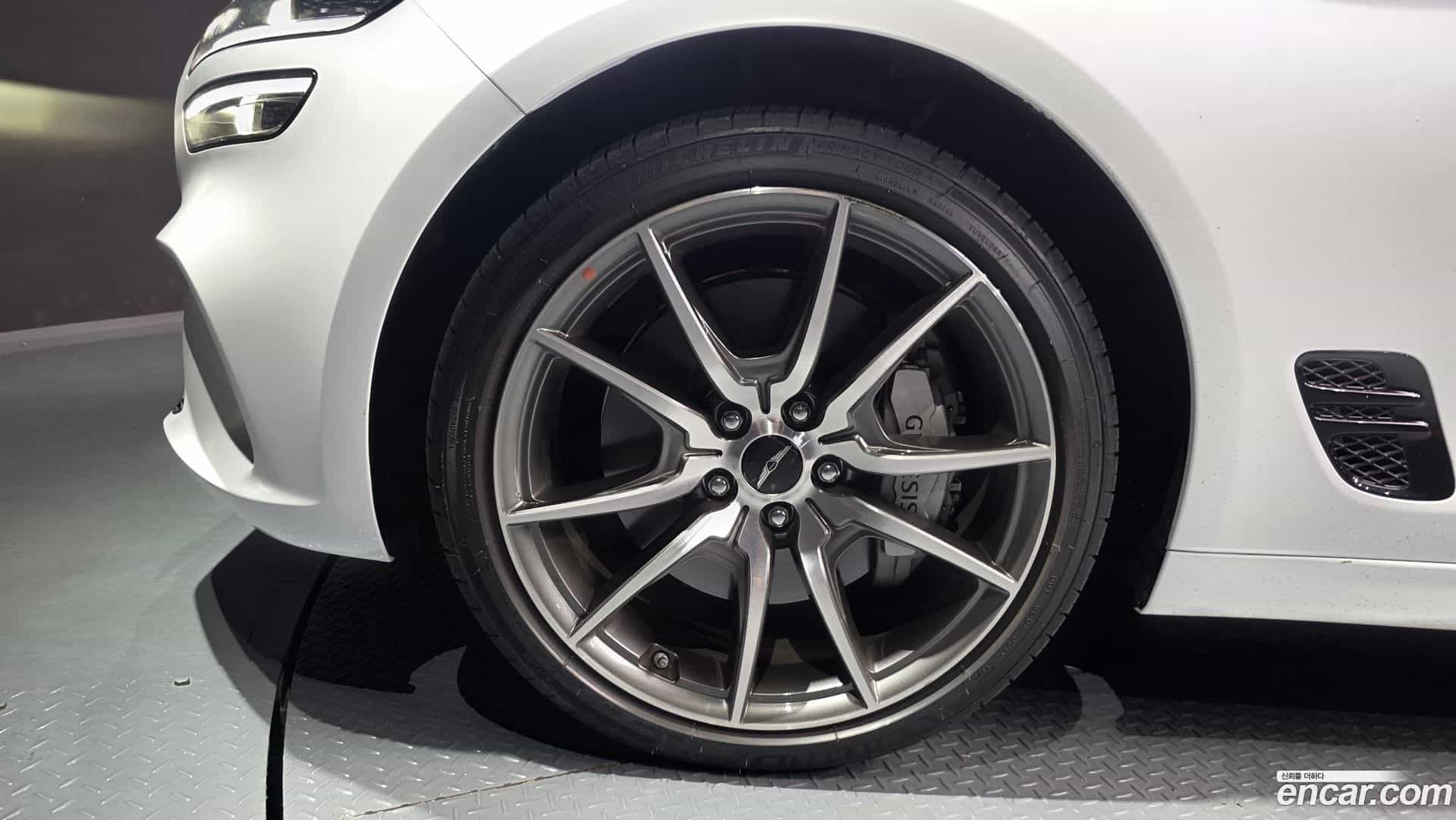 G70 Genesis 2023.6-OUTER-005