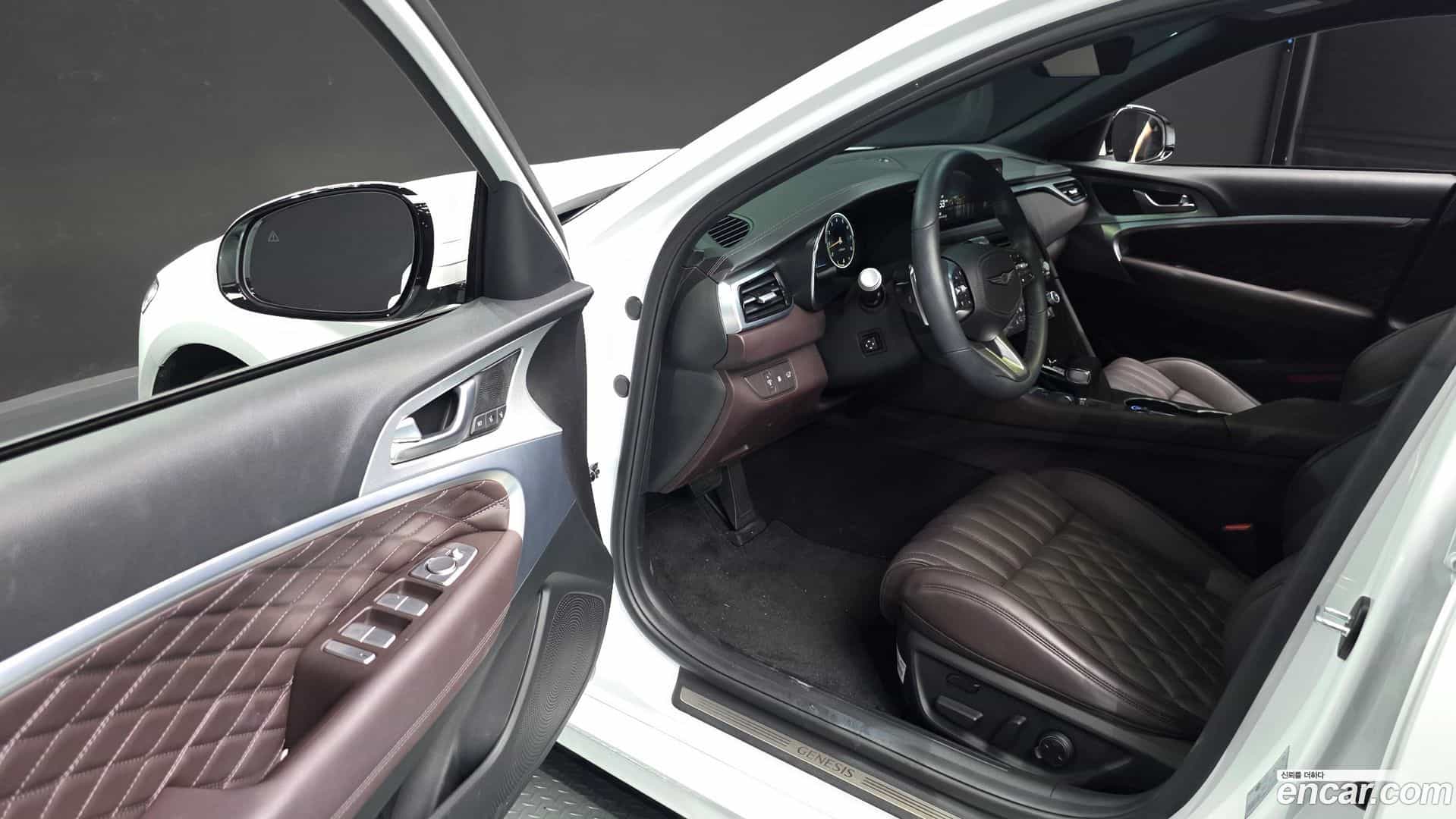 G70 Genesis 2023.6-INNER-010
