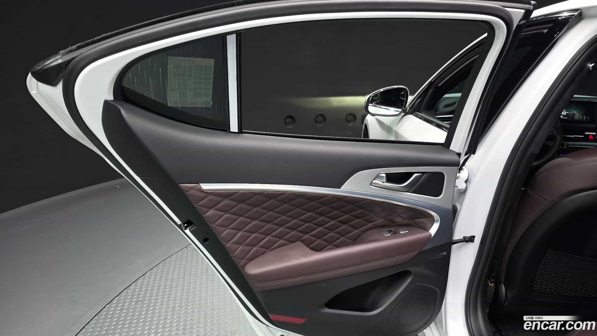 G70 Genesis 2023.6-INNER-035