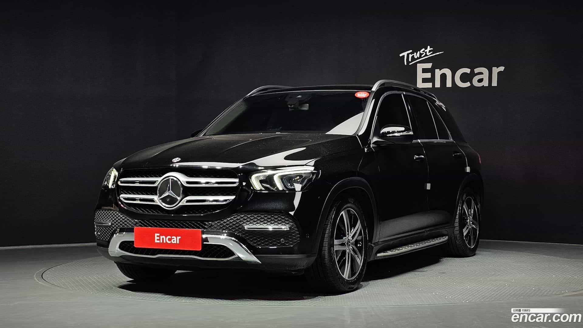 GLE-Class Mercedes-Benz 2020.8-OUTER-001