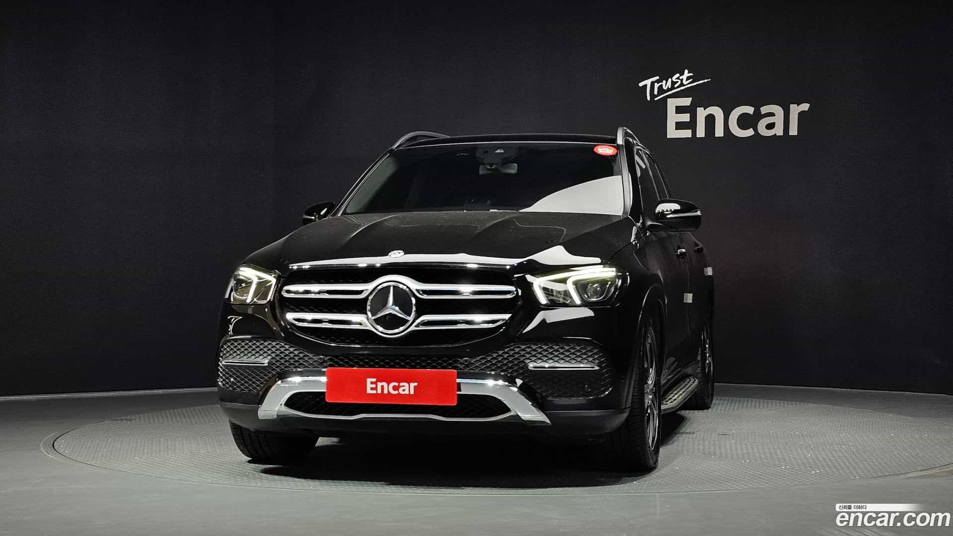 GLE-Class Mercedes-Benz 2020.8-OUTER-003