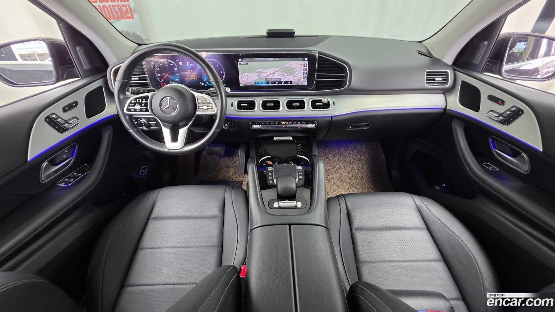 GLE-Class Mercedes-Benz 2020.8-INNER-007