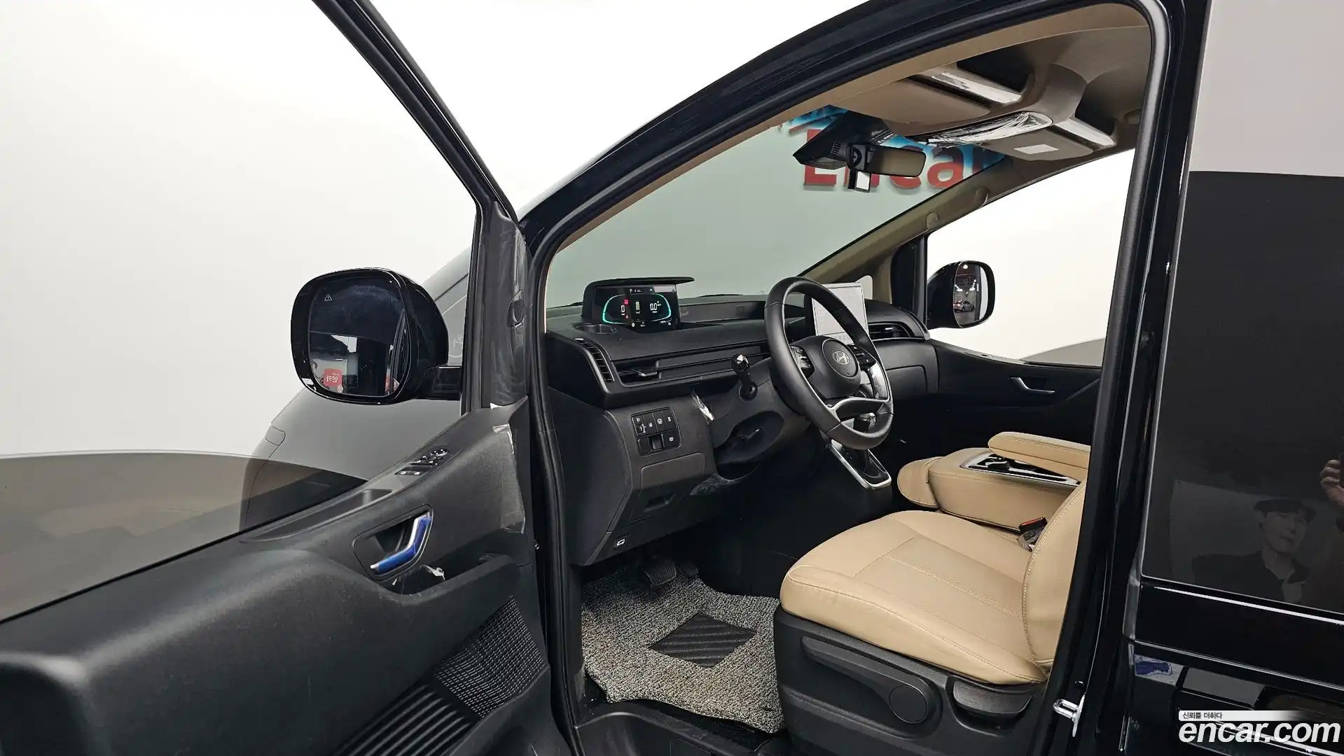 Staria Hyundai 2025.11-INNER-010