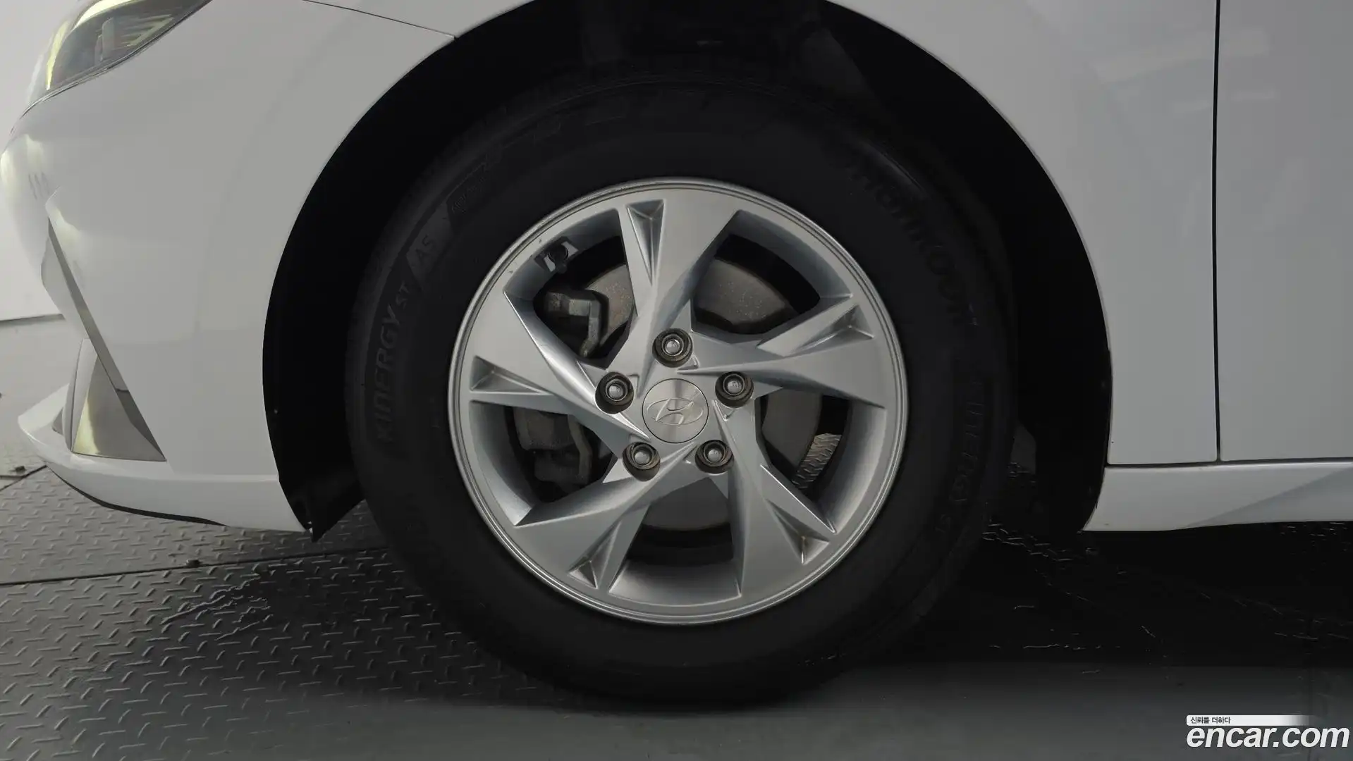 AVANTE Hyundai 2021.0-OUTER-005