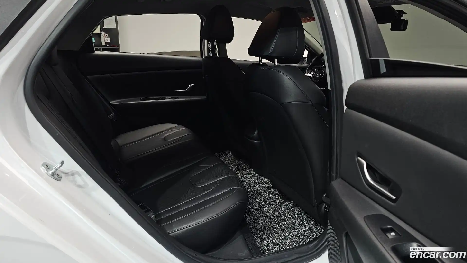 AVANTE Hyundai 2021.0-OPTION-015