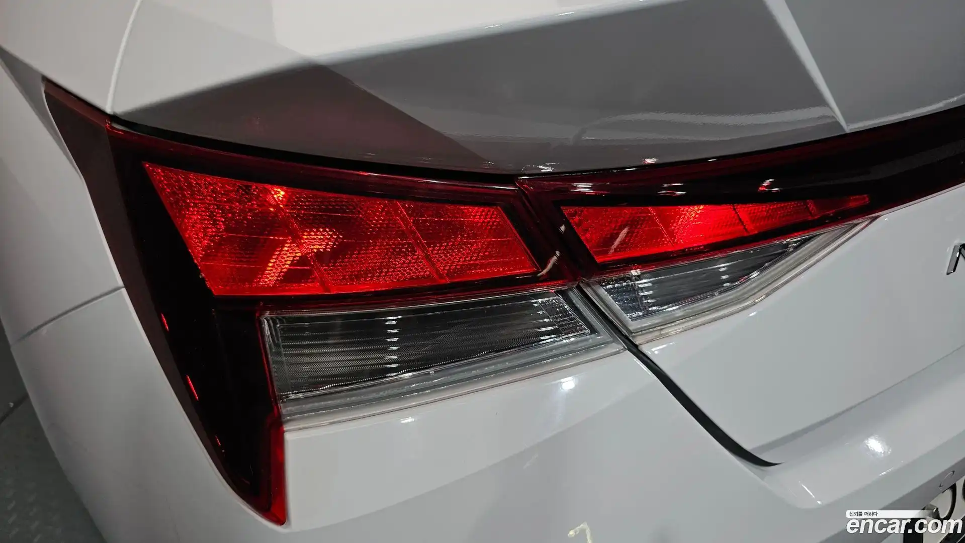 AVANTE Hyundai 2021.0-OUTER-033