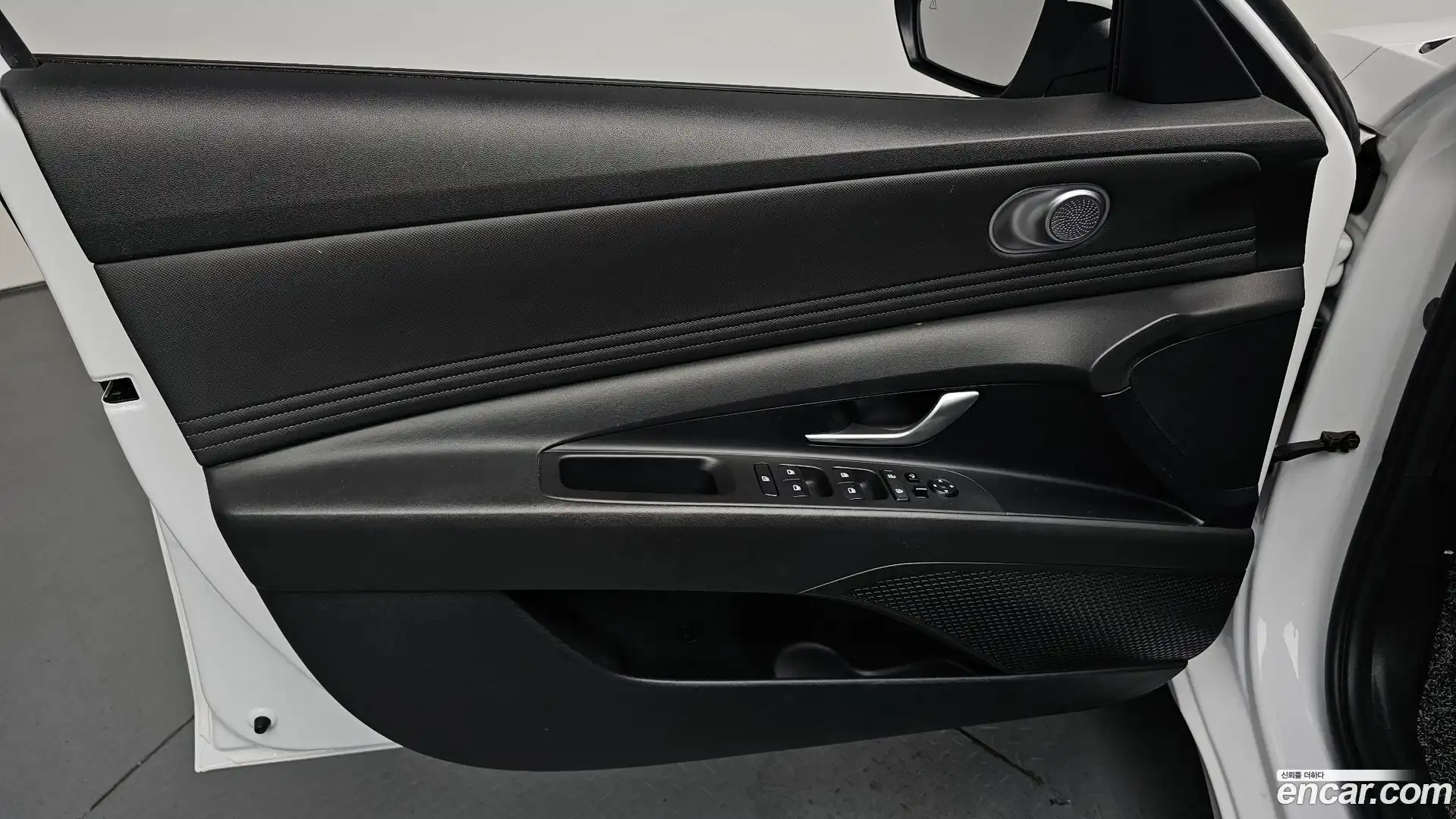 AVANTE Hyundai 2021.0-INNER-034