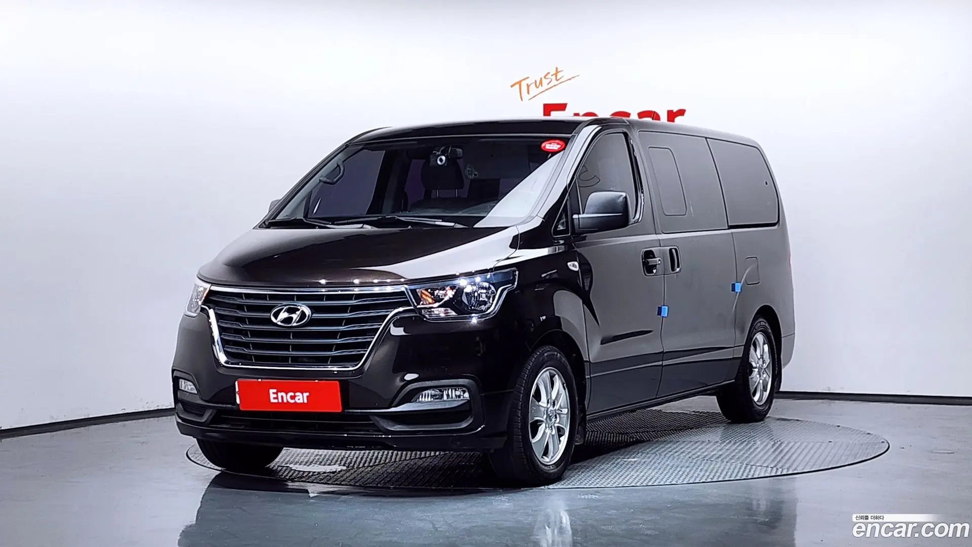 Main__Slider__Photo:Starex Hyundai 2019.0-0
