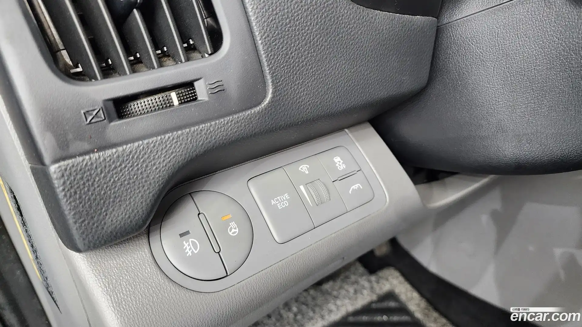 Starex Hyundai 2019.0-OPTION-042