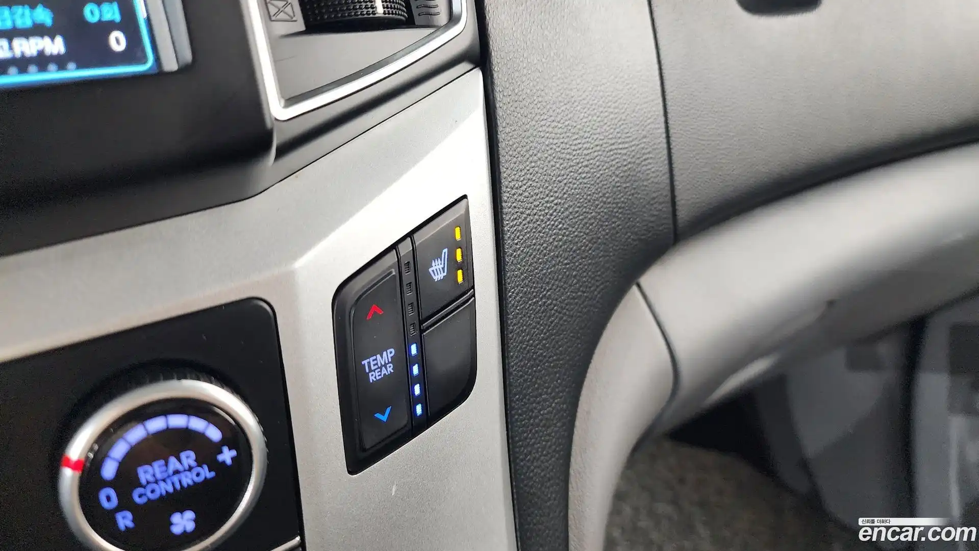 Starex Hyundai 2019.0-OPTION-049