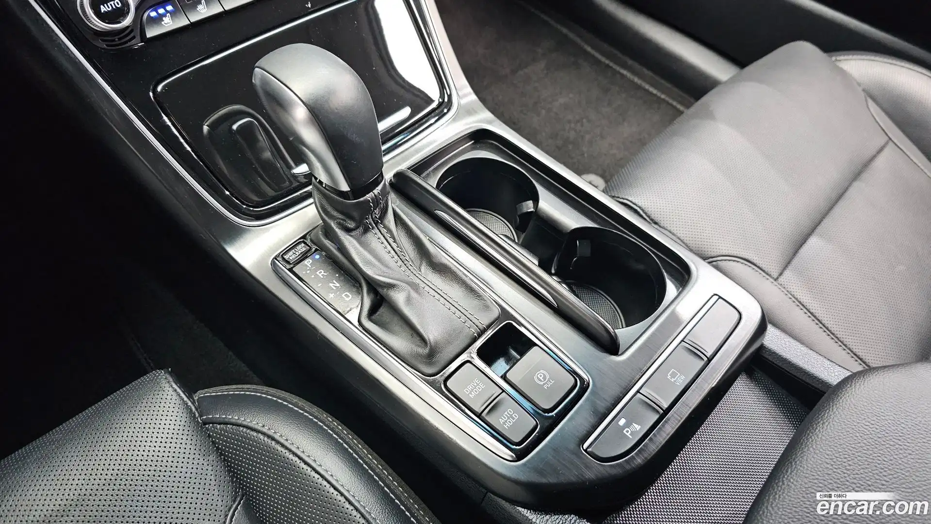 Grandeur Hyundai 2019.2-INNER-009