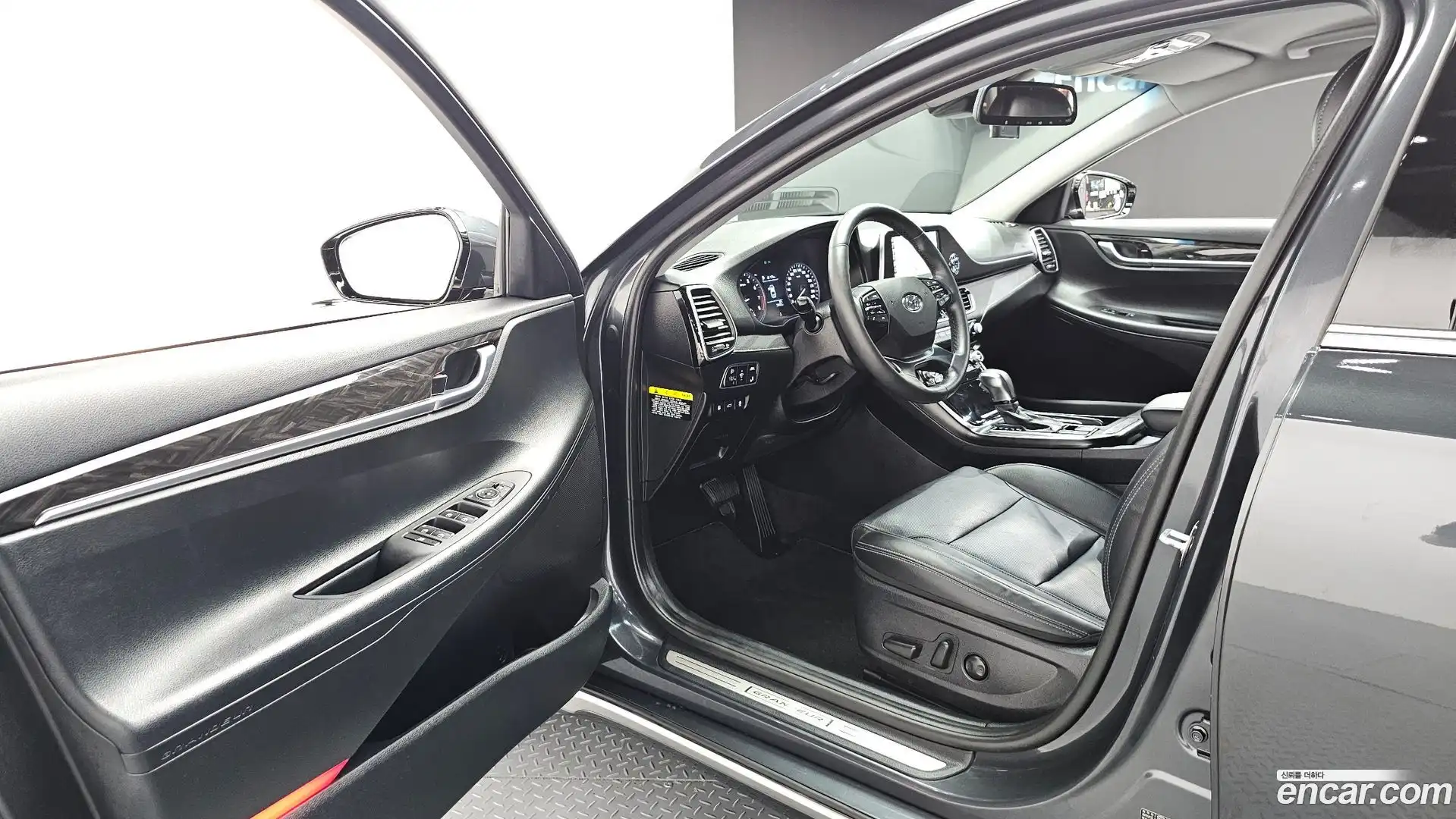 Grandeur Hyundai 2019.2-INNER-010