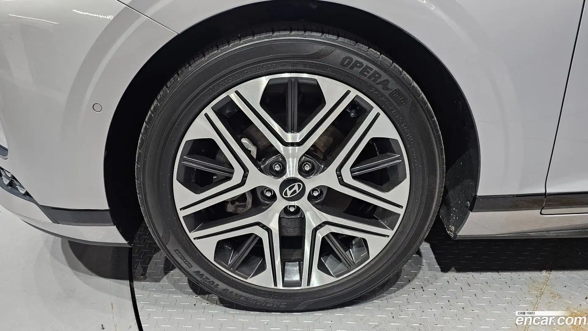 Grandeur Hyundai 2023.0-OUTER-005