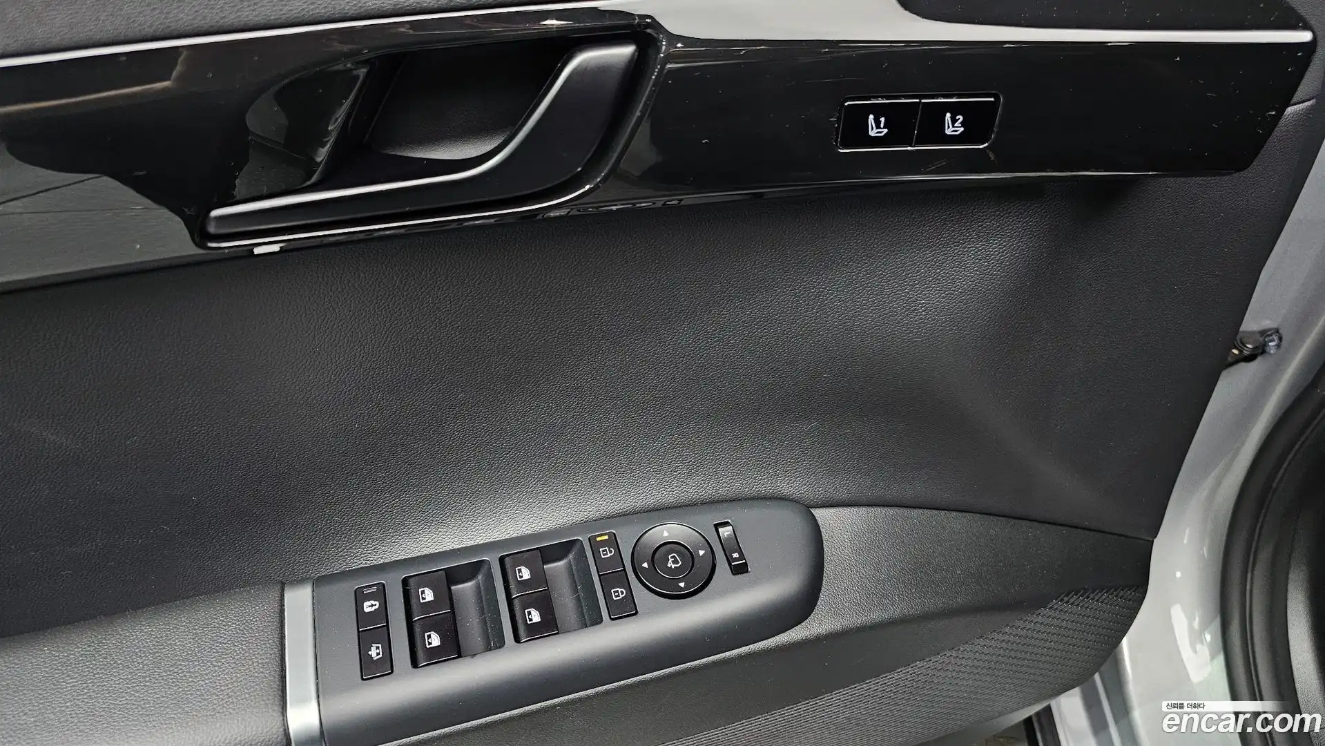 Grandeur Hyundai 2023.0-OPTION-023
