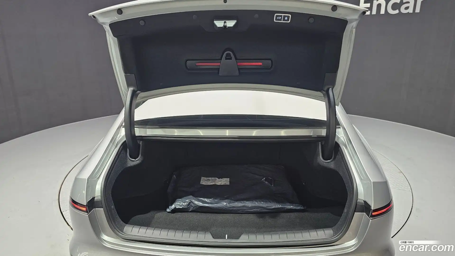 Grandeur Hyundai 2023.0-OPTION-024