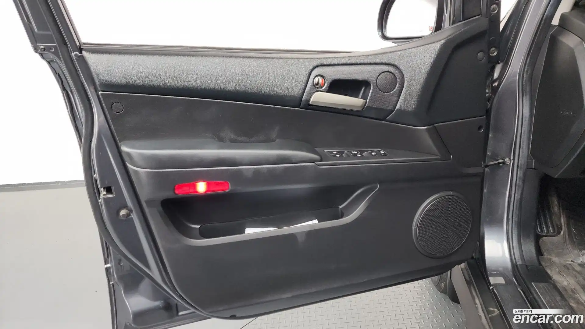 KORANDO KG Mobility 2016.10-INNER-034