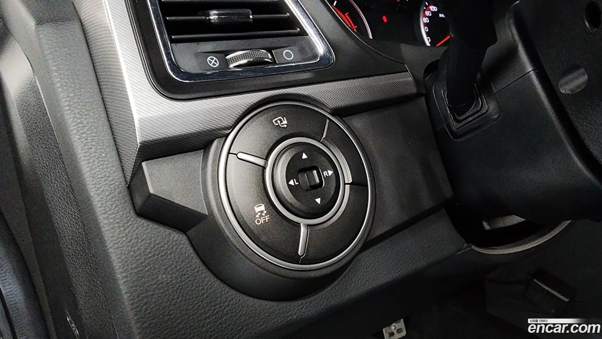 KORANDO KG Mobility 2016.10-OPTION-041