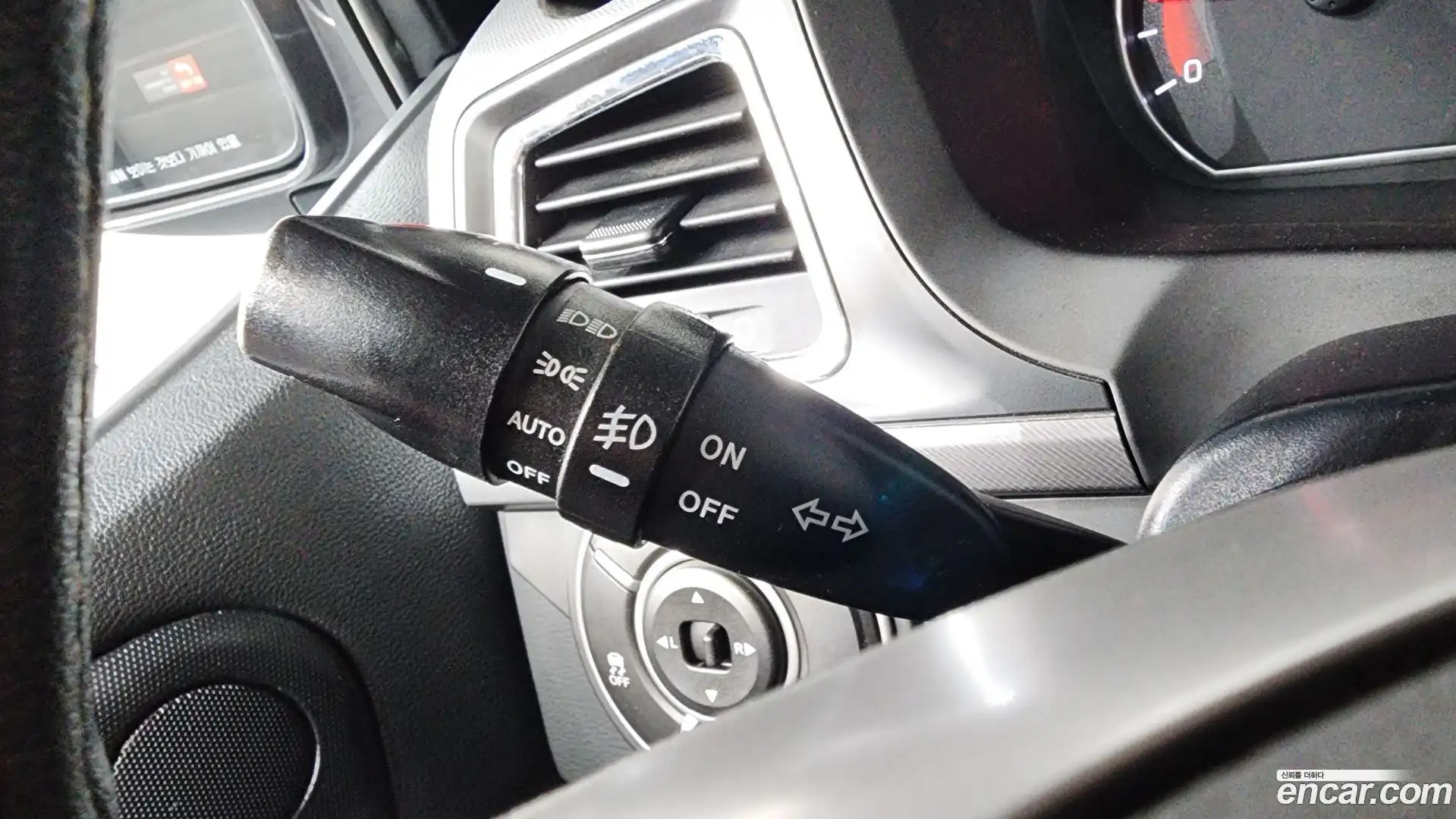 KORANDO KG Mobility 2016.10-OPTION-046