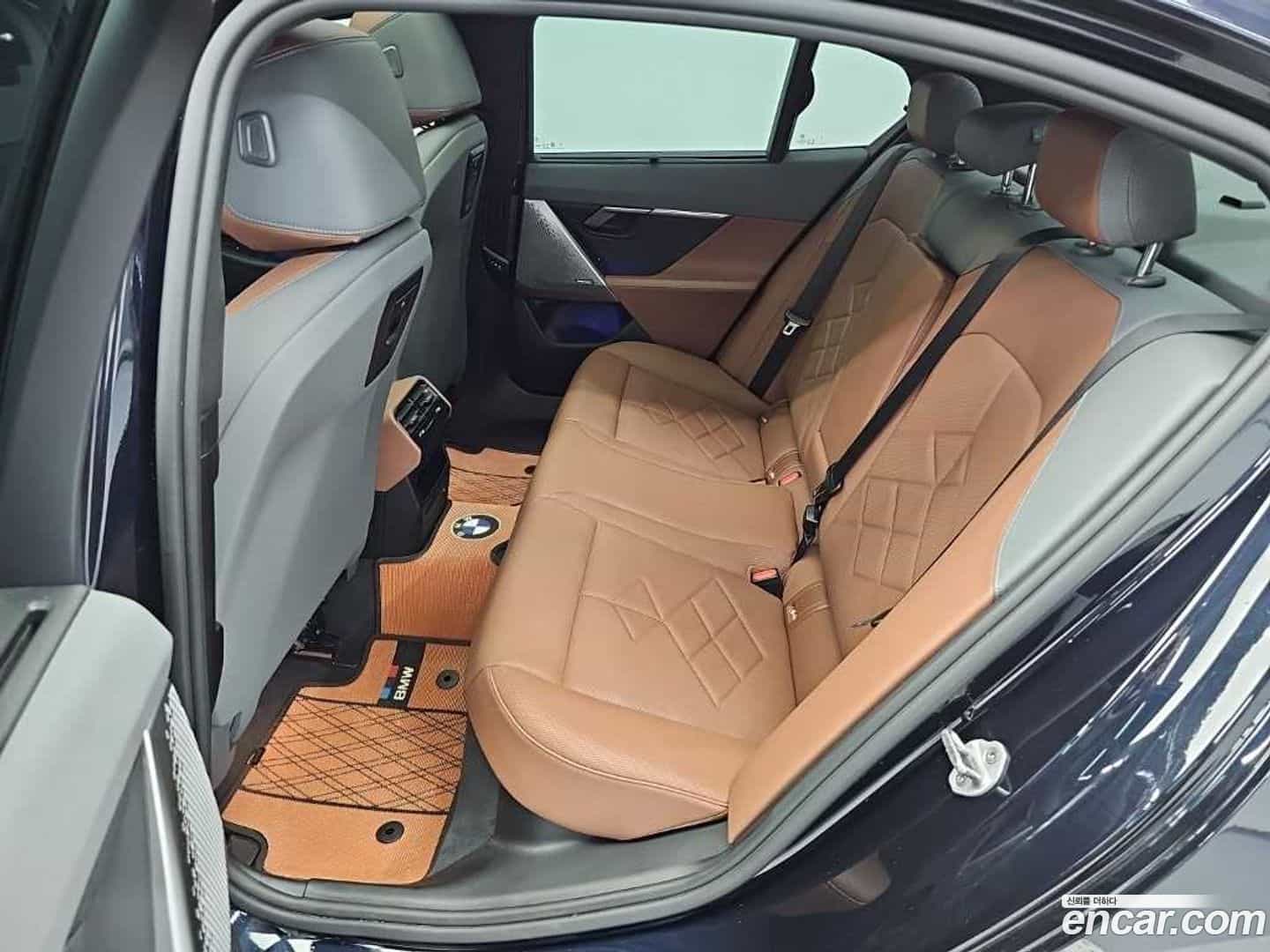 5-Series BMW 2024.7-OPTION-016