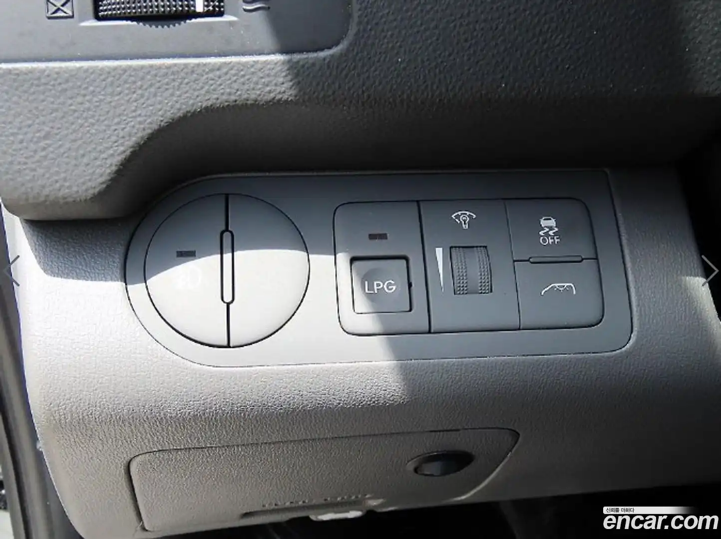 Starex Hyundai 2020.3-OPTION-017