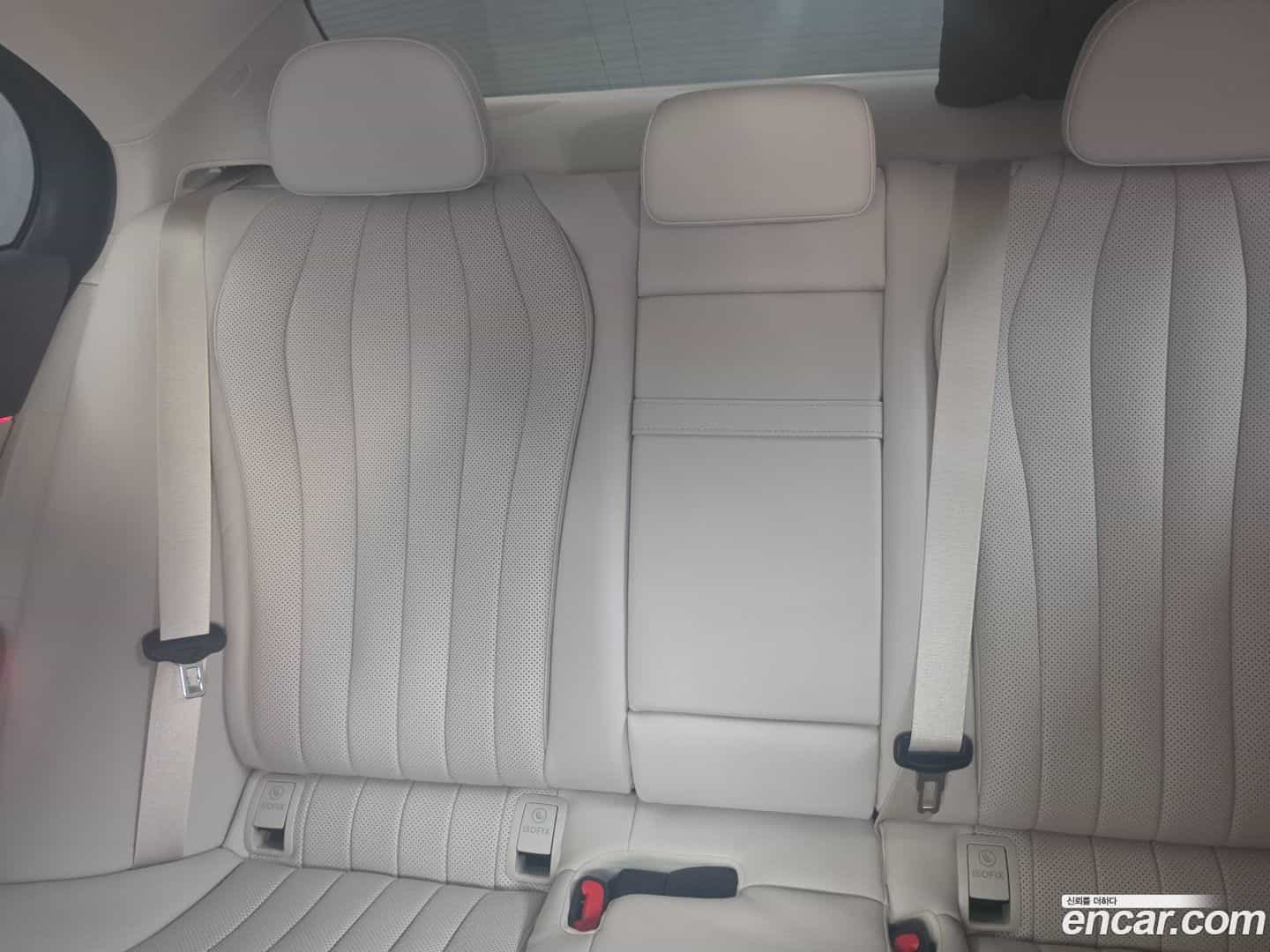 E-Class Mercedes-Benz 2026.2-OPTION-017