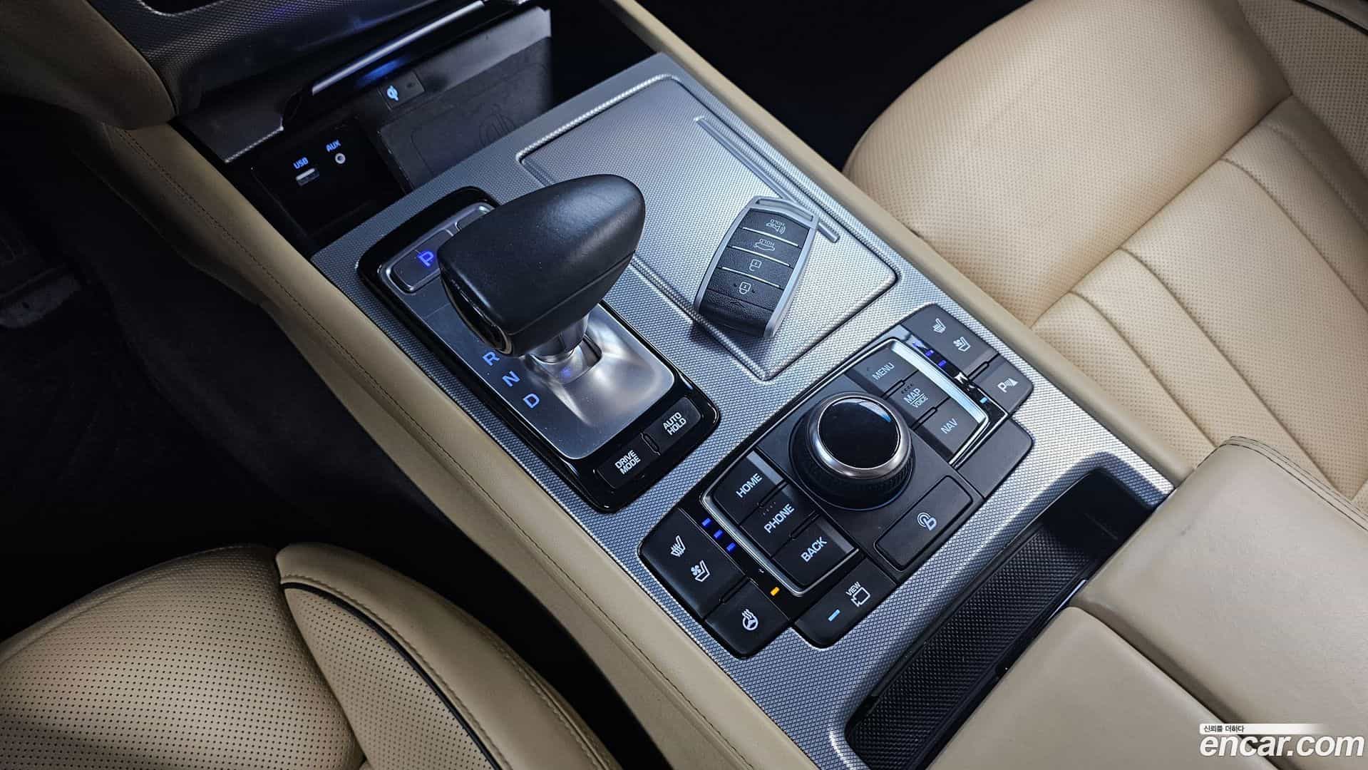 G80 Genesis 2017.1-INNER-009