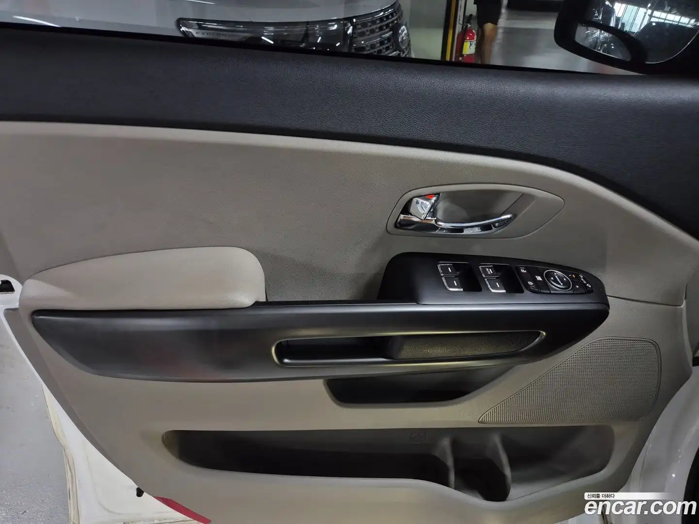 Canival Kia 2019.6-OPTION-023