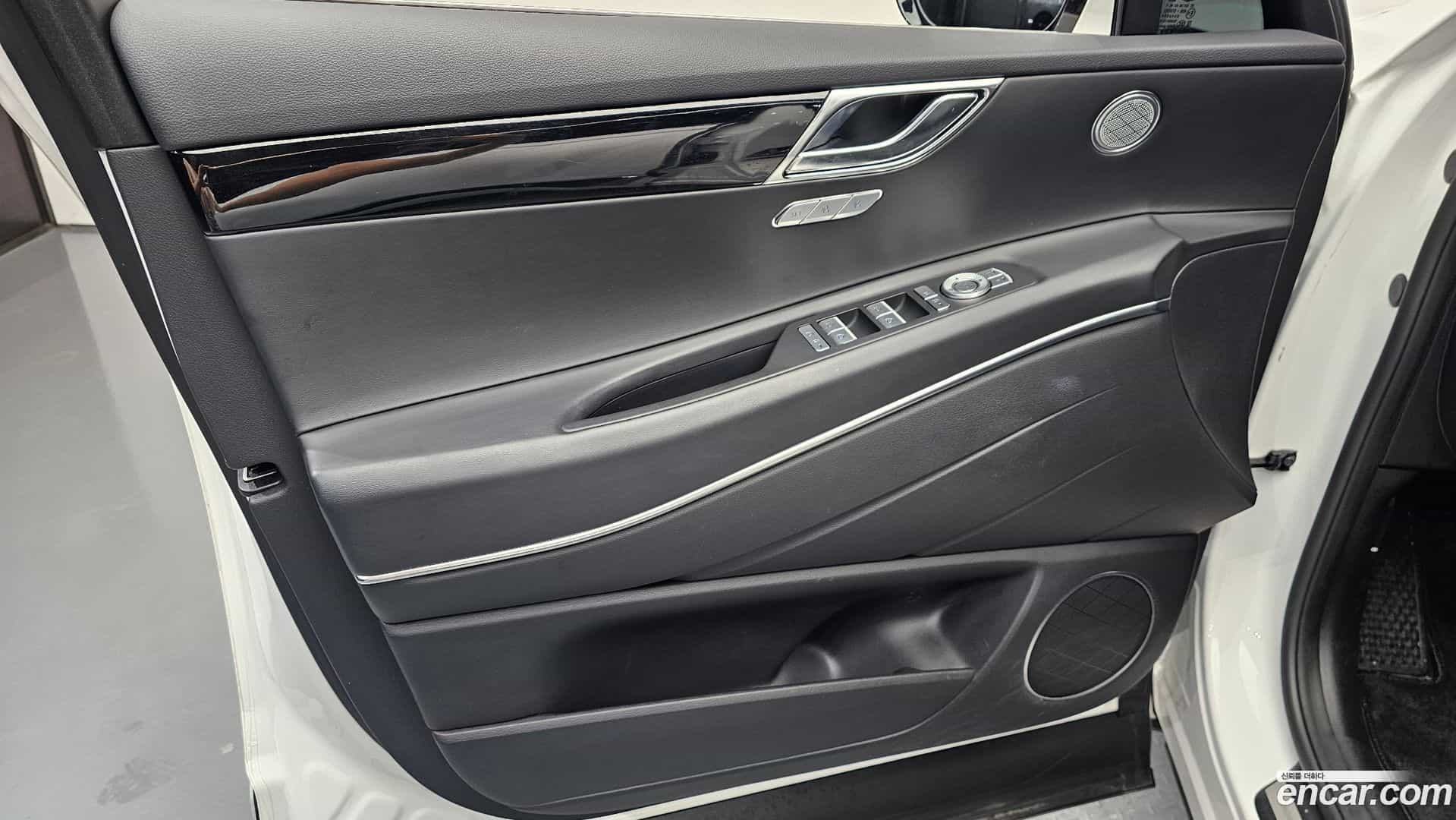 GV80 Genesis 2022.0-INNER-034