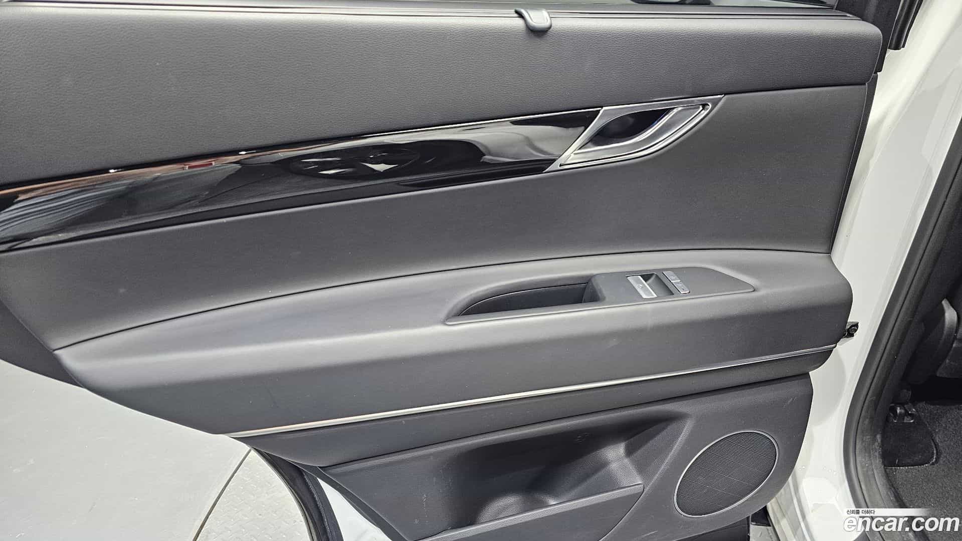 GV80 Genesis 2022.0-INNER-035