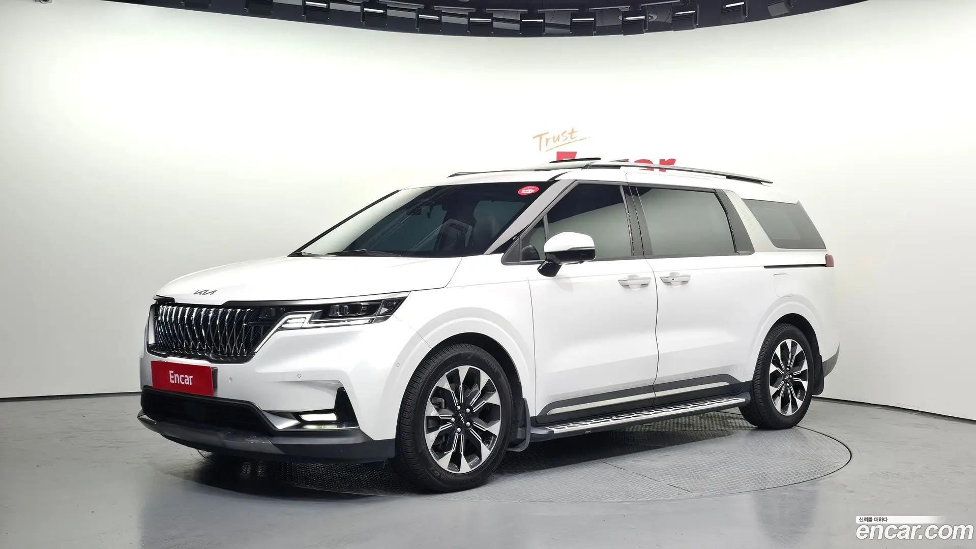 Main__Slider__Photo:Canival Kia 2023.6-0