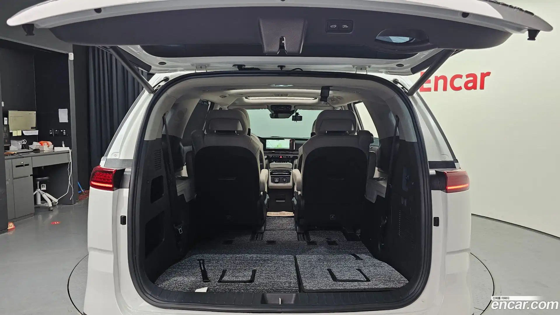 Canival Kia 2023.6-OPTION-024