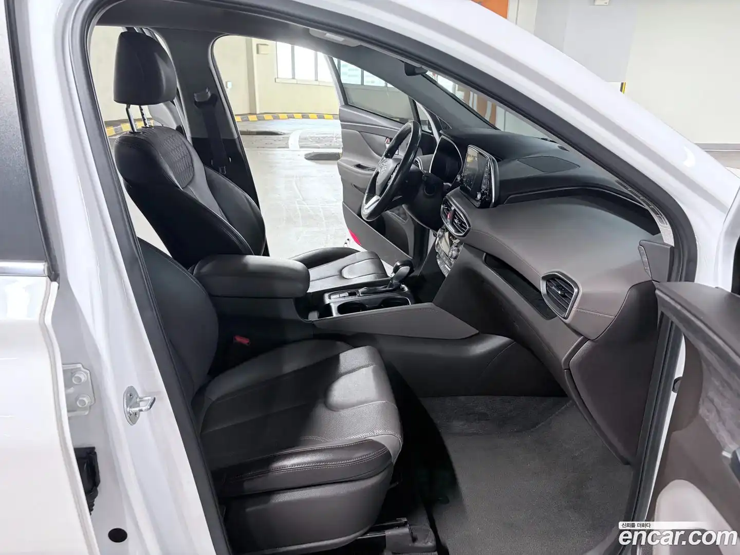 Santafe Hyundai 2020.2-INNER-009