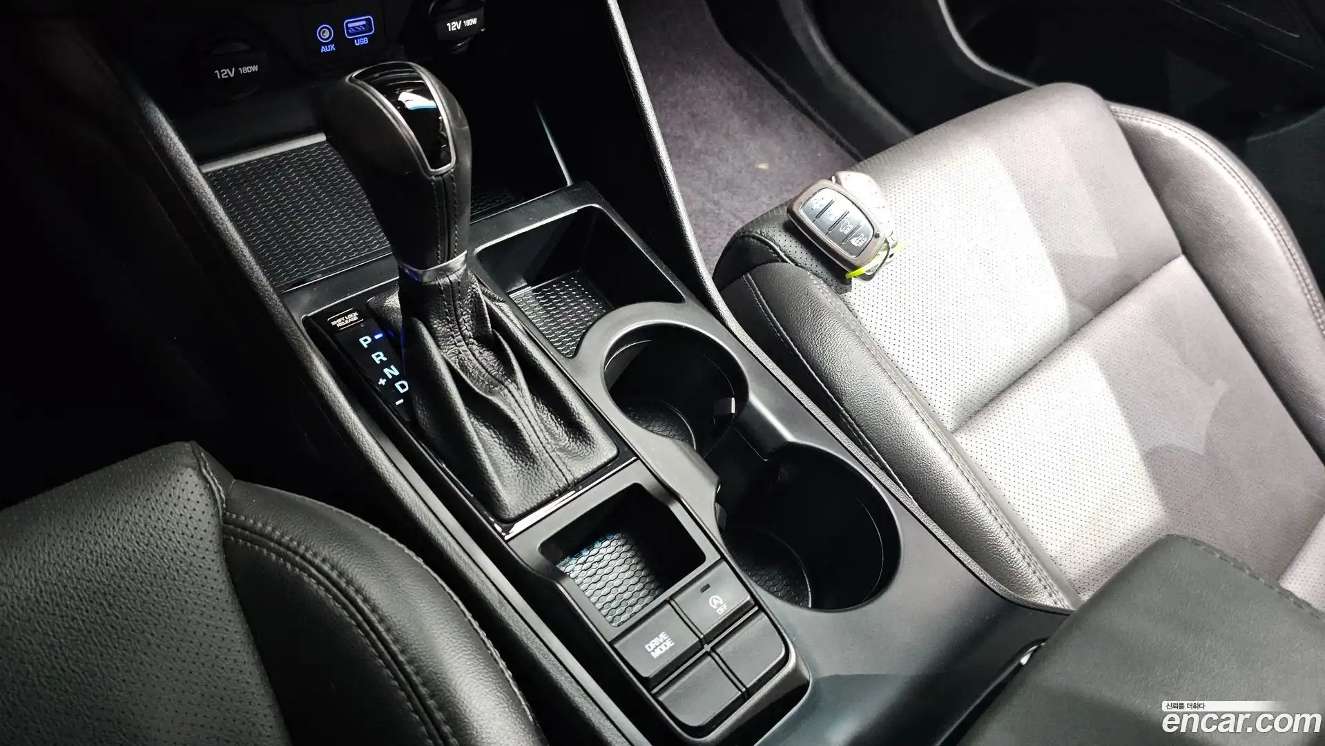 Tucson Hyundai 2020.1-INNER-009