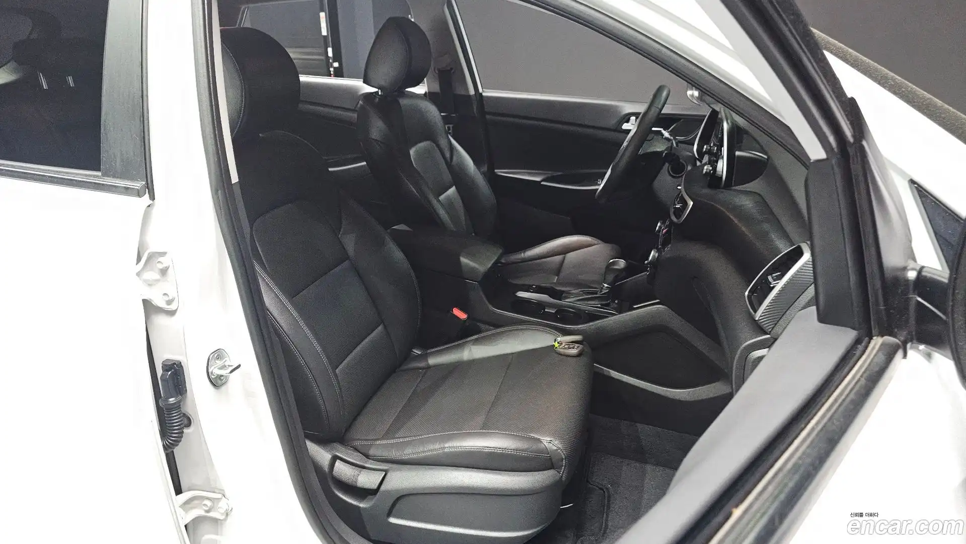 Tucson Hyundai 2020.1-INNER-036