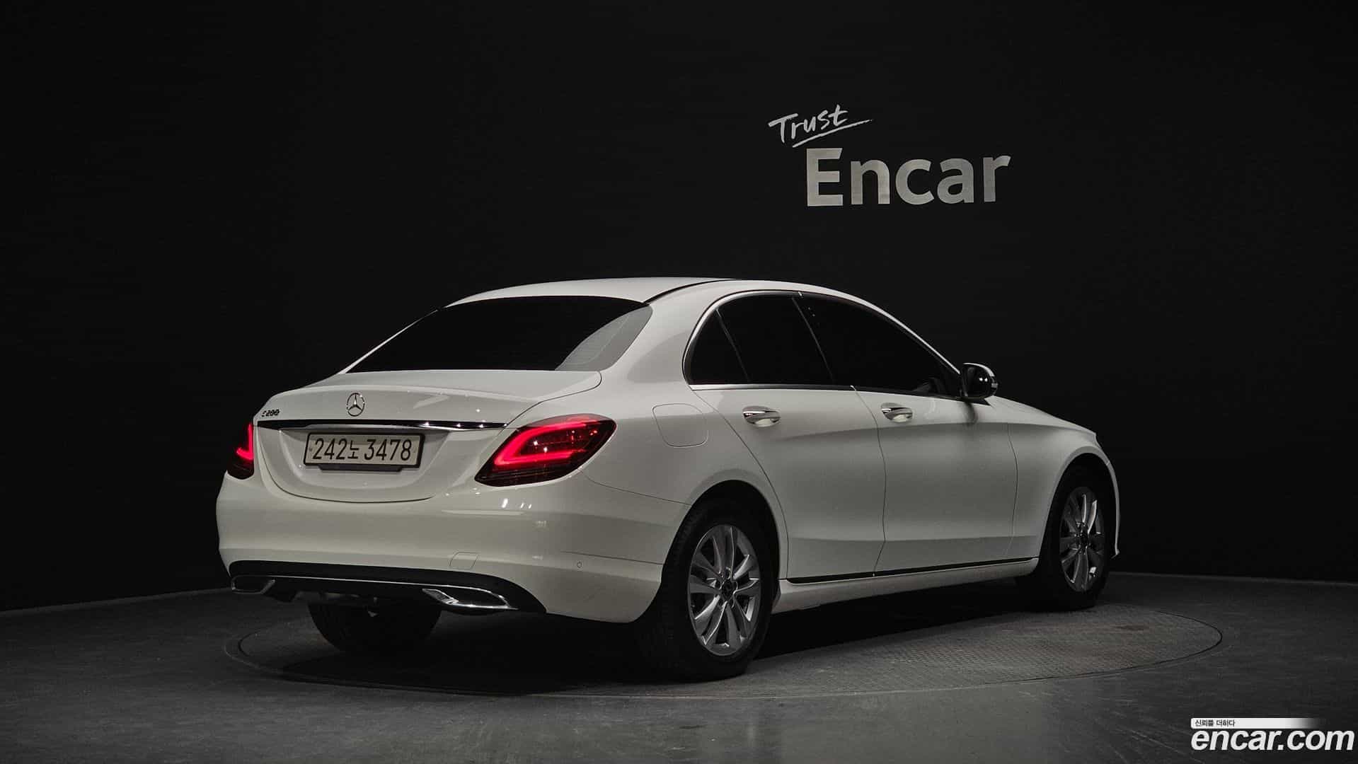C-Class Mercedes-Benz 2020.8-OUTER-002